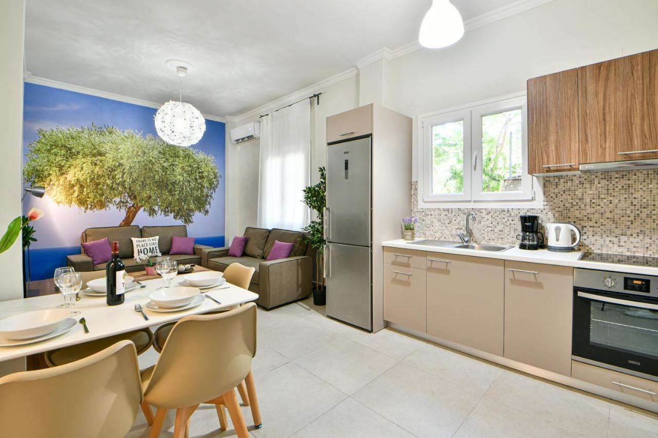 Fresh & Renovated Apartment Next To Metro Station Athens Exterior photo