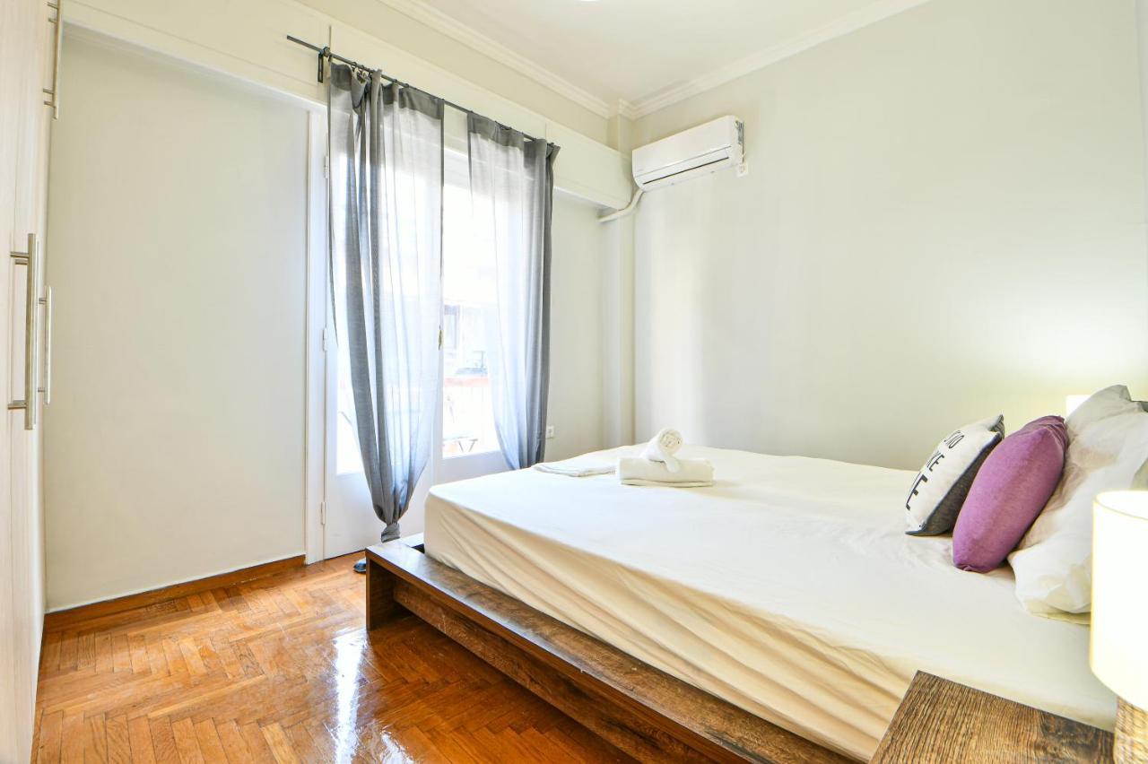 Fresh & Renovated Apartment Next To Metro Station Athens Exterior photo